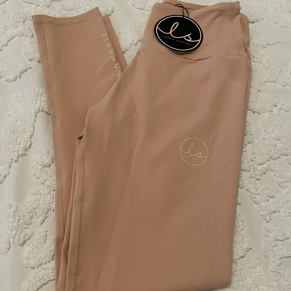 NWT Ryderwear Lauren Simpson Leggings Size M